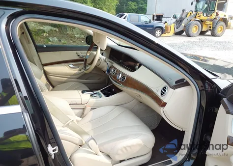 2015 Mercedes-Benz S 550 4Matic z USA, uszkodzony, nr VIN WDDUG8FB1FA086299